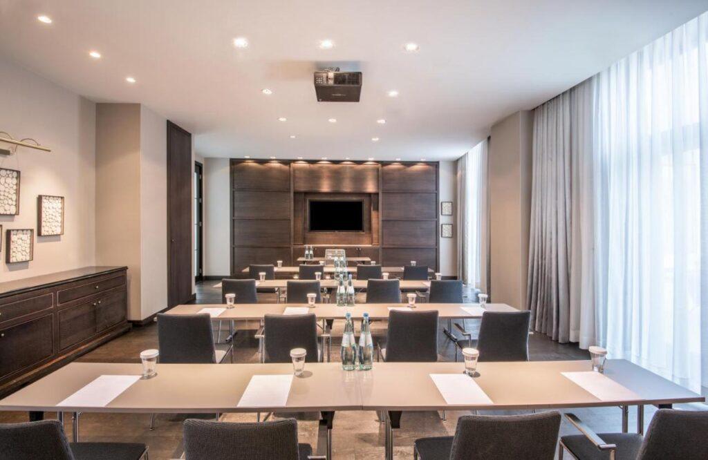 hotel-berlin-potsdamer-platz-1lieu1salle-meetings.jpg