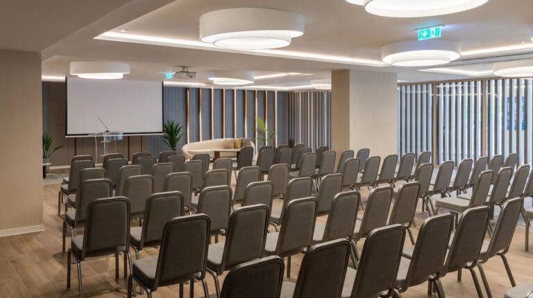 hyatt-kotor-1lieu1salle-congres.jpg