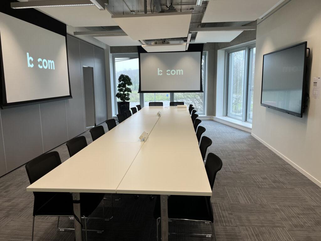 petite-salle-scaled-1.jpeg