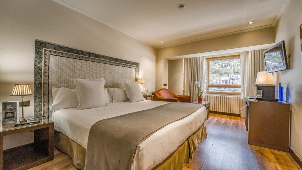 roc-blanc-hotel-andorre-1lieu1salle-reunion.jpg
