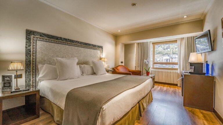 roc-blanc-hotel-andorre-1lieu1salle-reunion.jpg