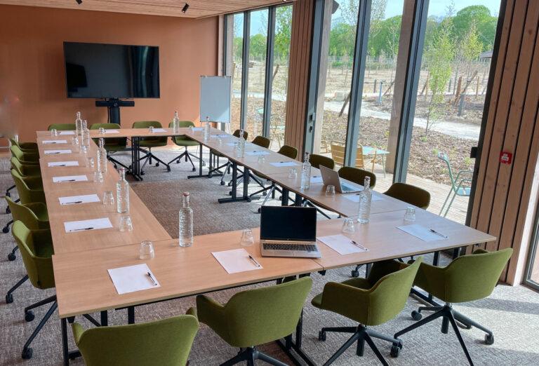 Salle-de-seminaire-scaled-2.jpg