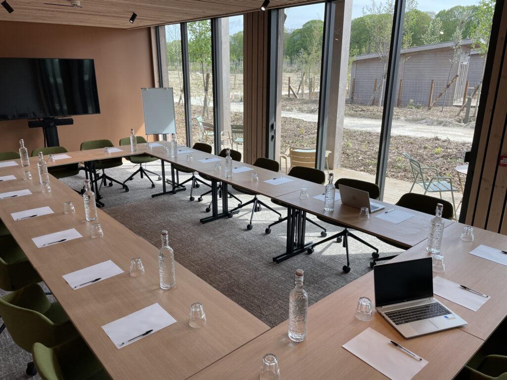 Salle-seminaire-scaled-1.jpg