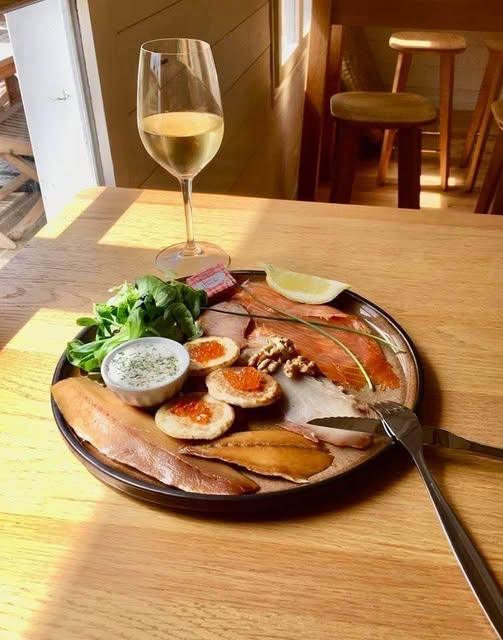 assiette-poissons-fumes.jpg