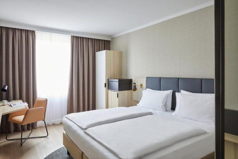 crowne-plaza-hambourg-alster-1lieu1salle-meeting.jpg
