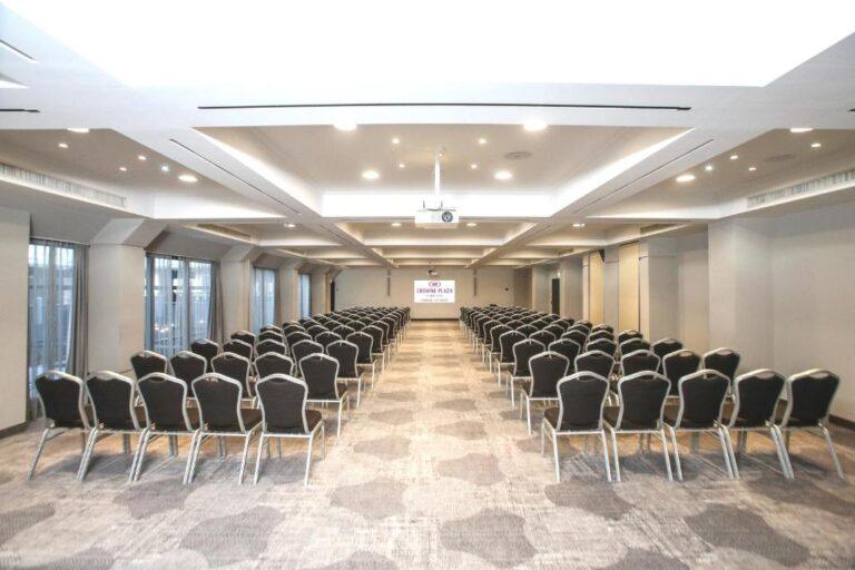 crowne-plaza-hambourg-alster-1lieu1salle-reunion.jpg