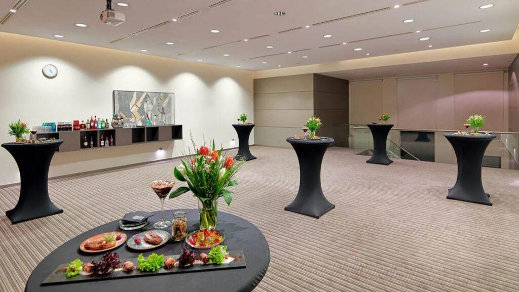 h10-berlin-kudamm-1lieu1salle-reunions.jpg