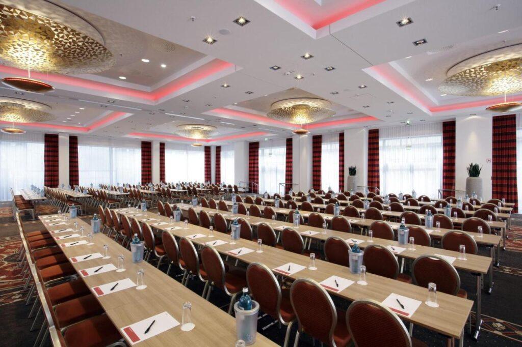 h4-berlin-alexanderplatz-1lieu1salle-seminaires.jpg