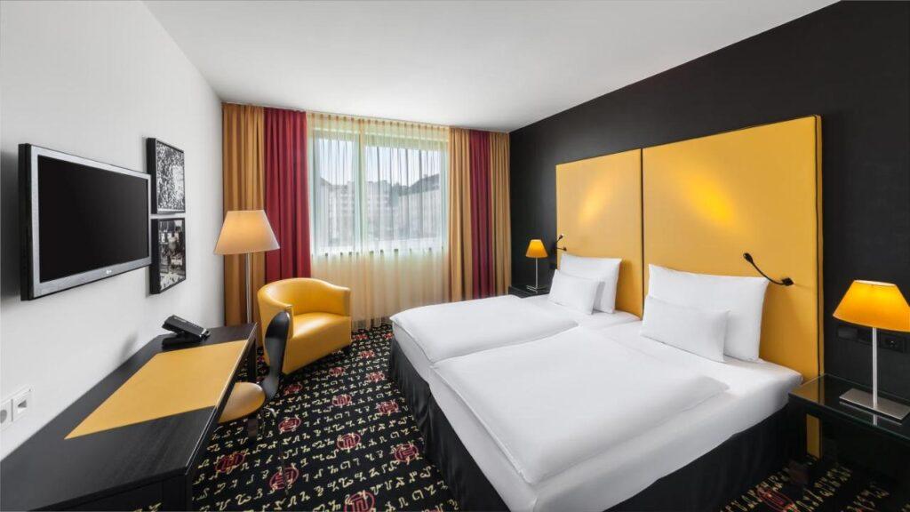 holiday-inn-munich-westpark-1lieu1salle-event.jpg
