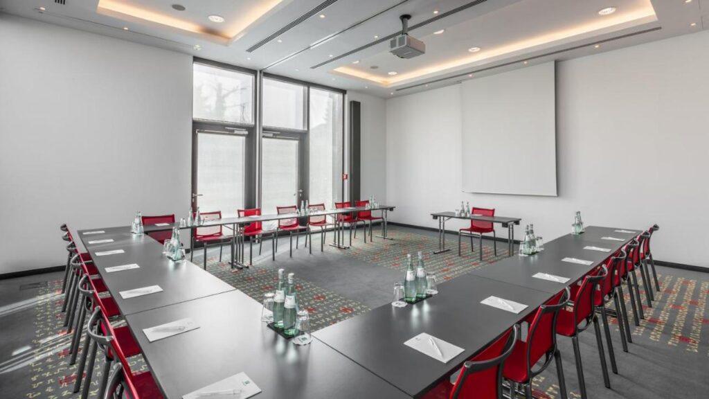 holiday-inn-munich-westpark-1lieu1salle-reunions.jpg