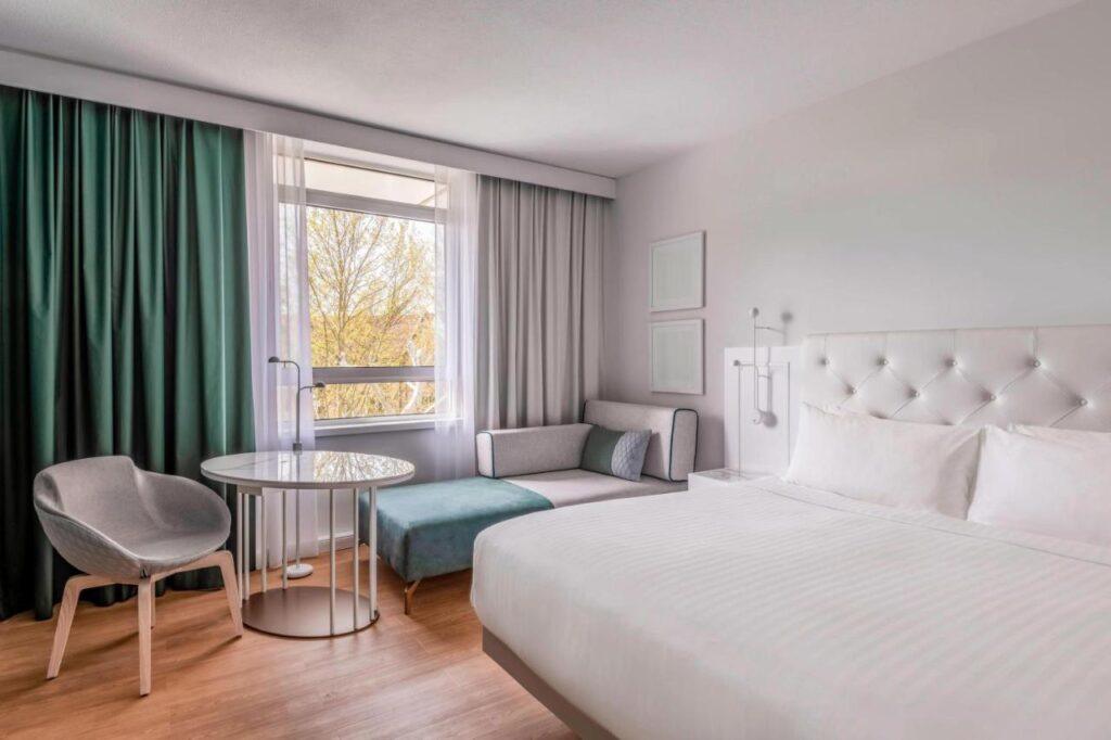 munich-marriott-1lieu1salle-reunion.jpg