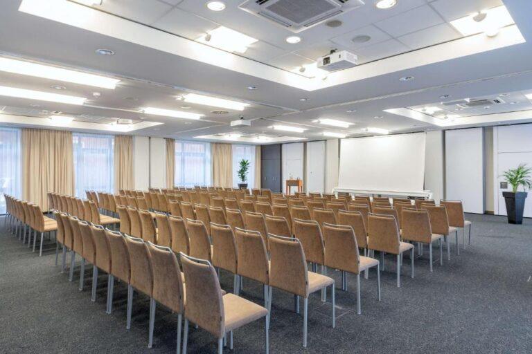 nh-hambourg-altona-1lieu1salle-seminaire.jpg