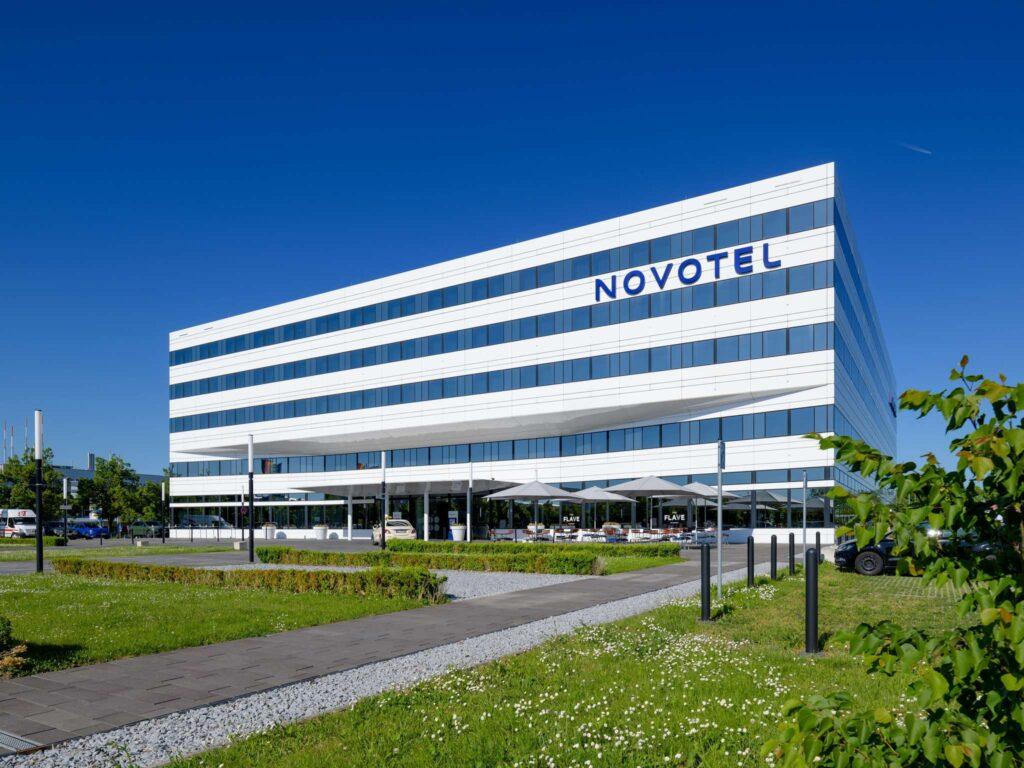 novotel-aeroport-munich-1lieu1salle-event.jpg