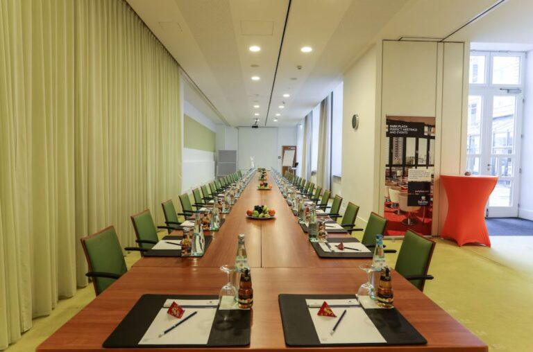 park-plaza-wallstreet-berlin-1lieu1salle-meetings.jpg