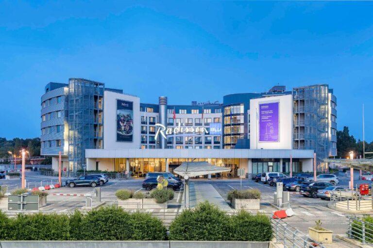 radisson-blu-hambourg-airport-1lieu1salle-evenement.jpg