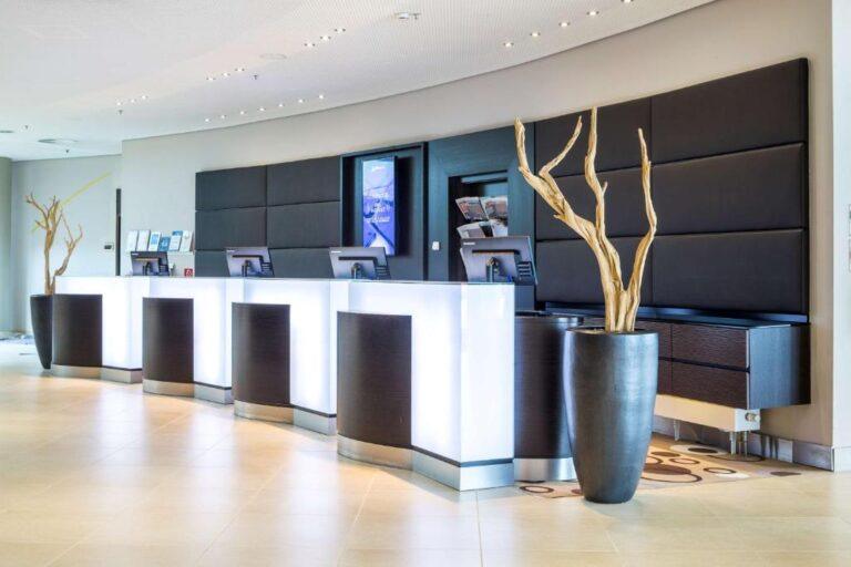 radisson-blu-hambourg-airport-1lieu1salle-evenements.jpg