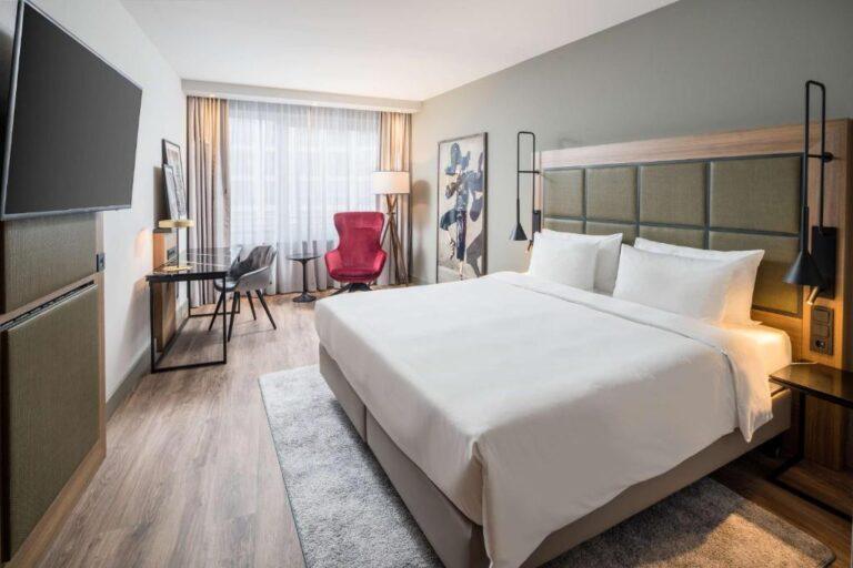 radisson-blu-hambourg-airport-1lieu1salle-event.jpg