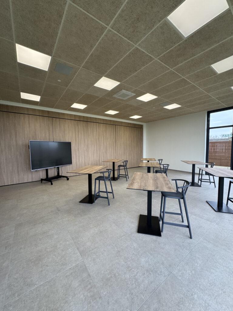 Salle-A-scaled-1.jpg