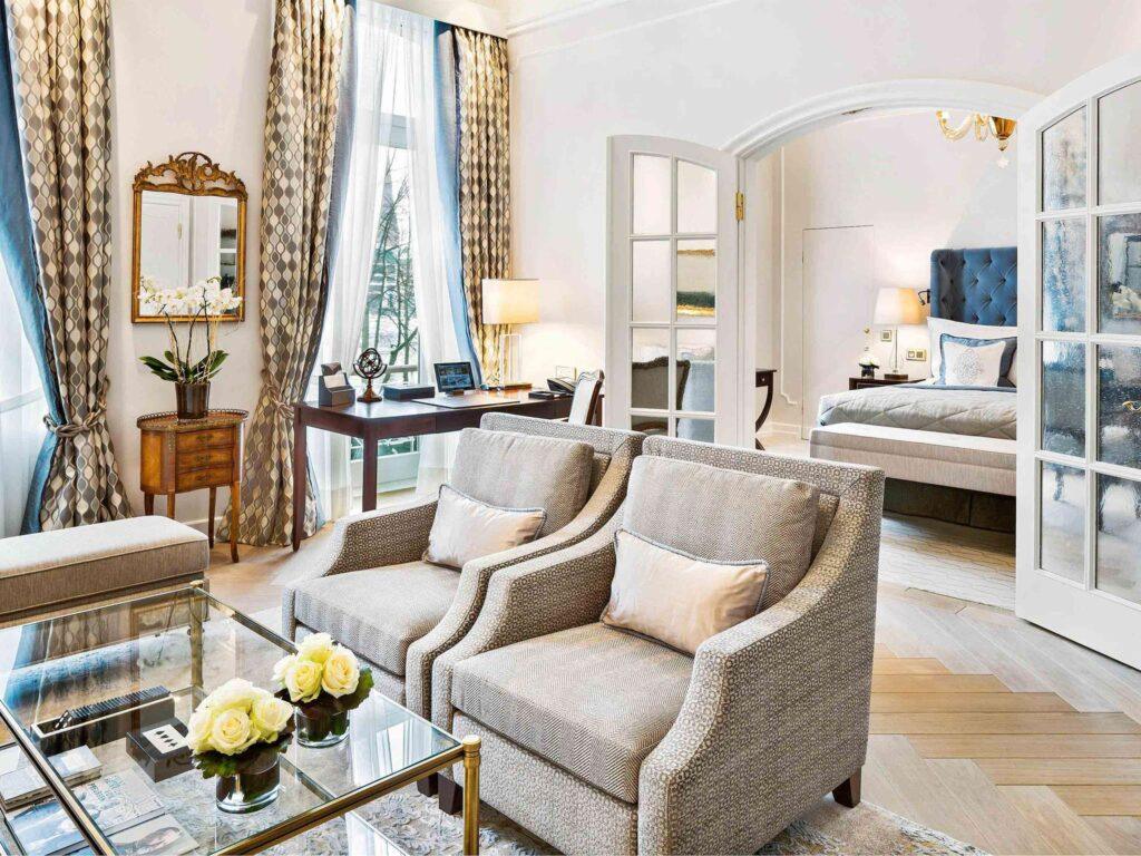 fairmont-vier-jahreszeiten-1lieu1salle-meeting.jpg