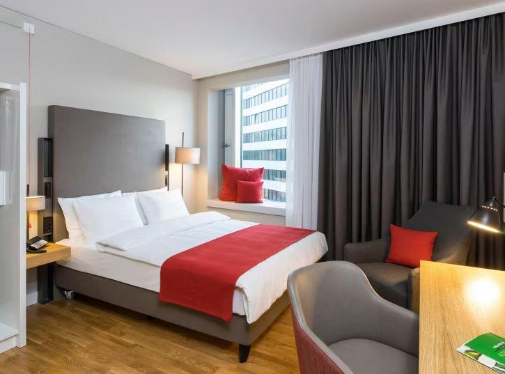 holiday-inn-hambourg-nord-1lieu1salle-event.jpg