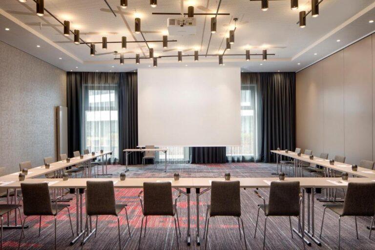 holiday-inn-hambourg-nord-1lieu1salle-meetings.jpg