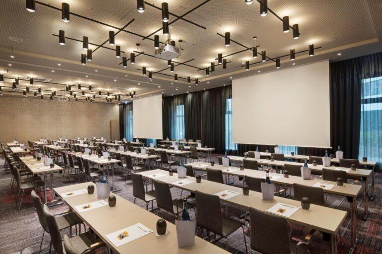 holiday-inn-hambourg-nord-1lieu1salle-reunions.jpg
