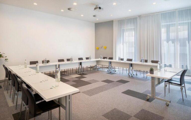 innside-francfort-ostend-1lieu1salle-meetings.jpg