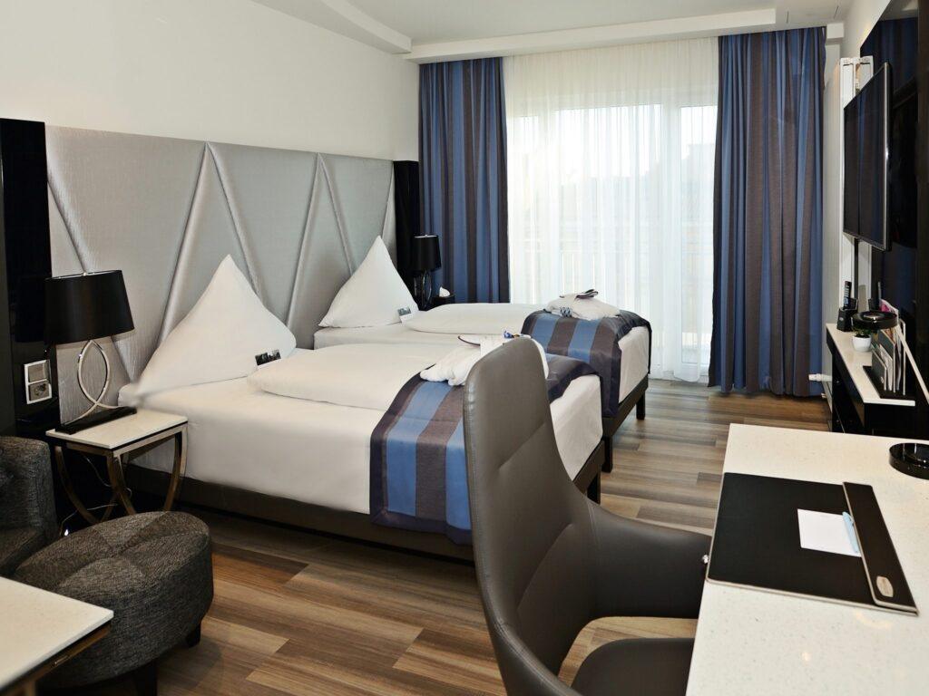 https://www.accorhotels.com/8115
