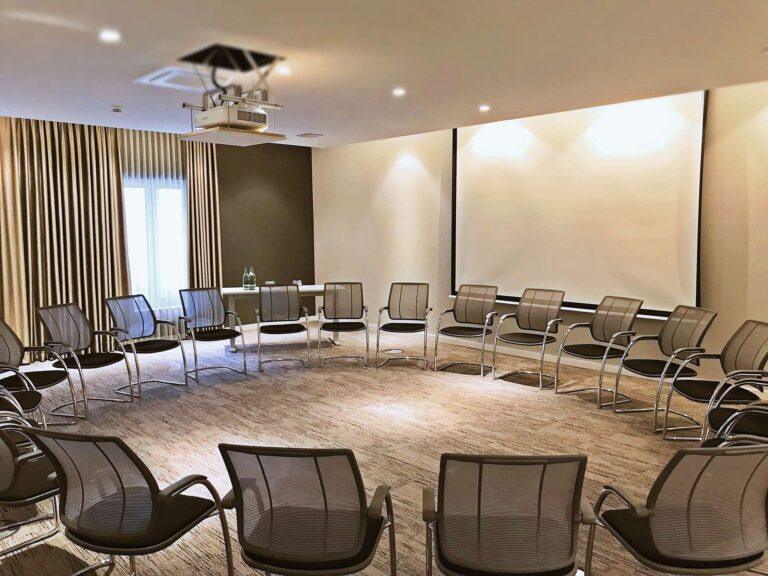 https://www.accorhotels.com/8115