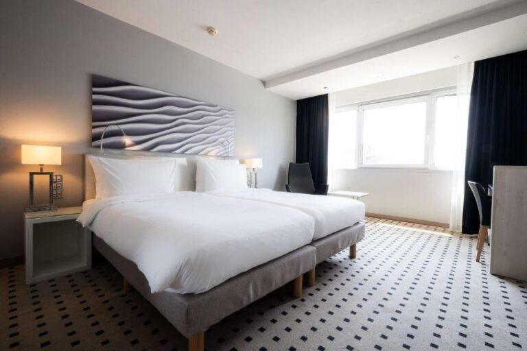 radisson-scandinavia-dusseldorf-1lieu1salle-meeting.jpg