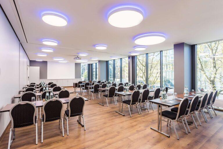radisson-scandinavia-dusseldorf-1lieu1salle-reunion.jpg