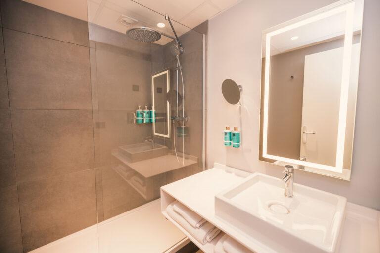 salle-de-bain-2-scaled-1.jpg