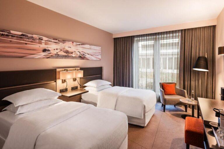 sheraton-dusseldorf-airport-1lieu1salle-meeting.jpg