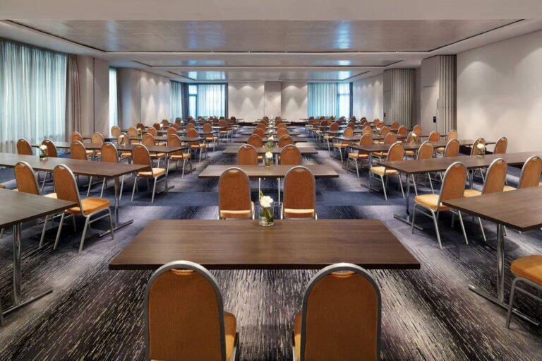 sheraton-francfort-airport-1lieu1salle-reunion.jpg