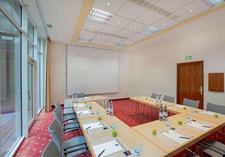 dorint-hotel-leipzig-1lieu1salle-reunion.jpg