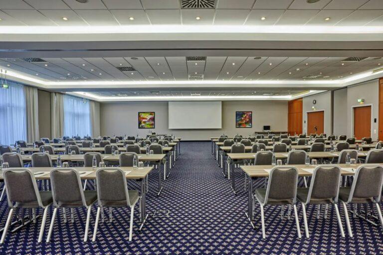 h4-leipzig-1lieu1salle-reunion.jpg