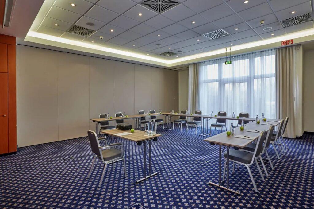 h4-leipzig-1lieu1salle-reunions.jpg