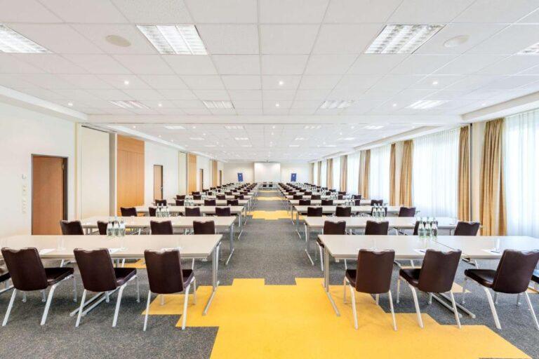 nh-leipzig-messe-1lieu1salle-reunion.jpg