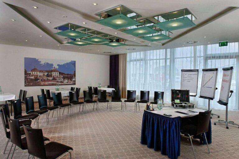 ramada-wyndham-dresden-1lieu1salle-reunion.jpg