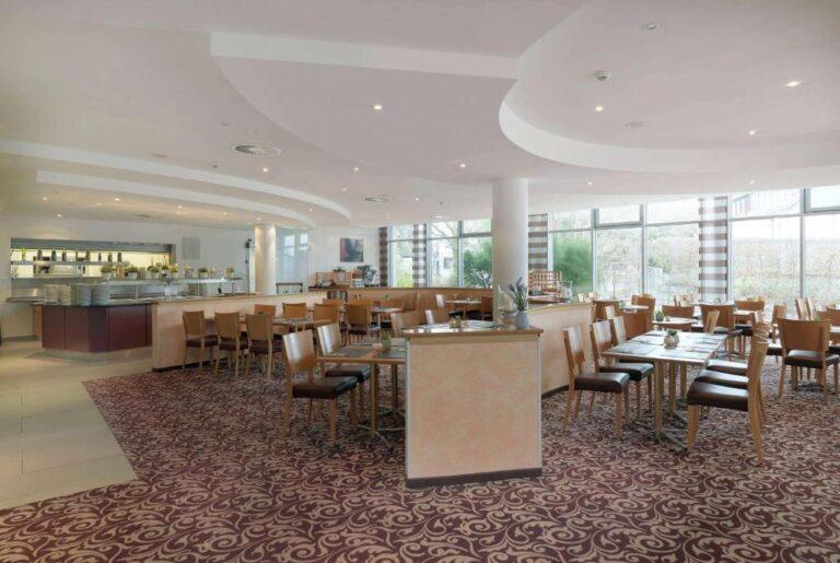ramada-wyndham-dresden-1lieu1salle-seminaires.jpg