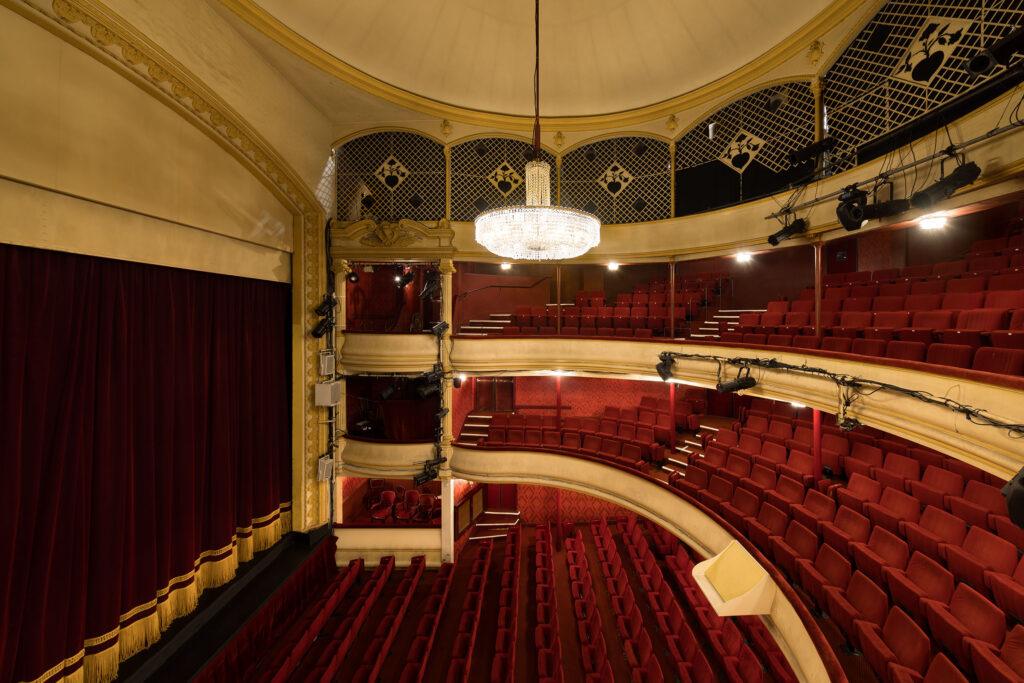 DimitriBourriau_TheatreMontparnasse4_2025.jpg