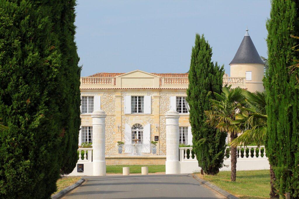 Batisse-Chateau-Lafitte.jpg
