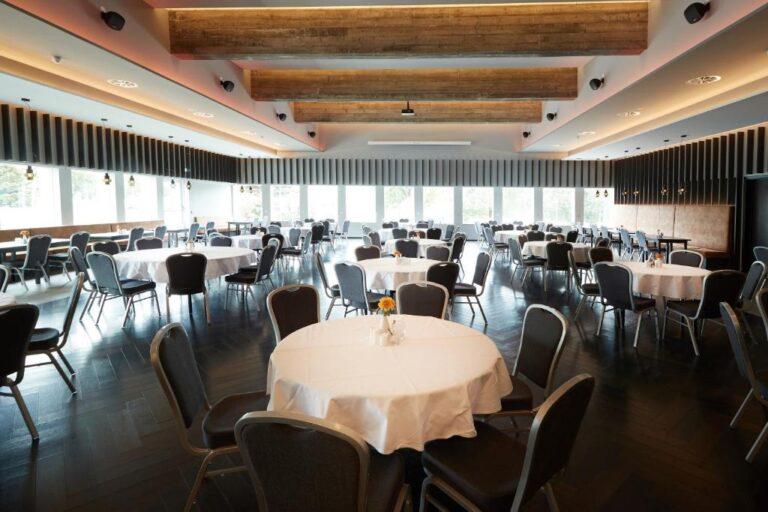 fosshotel-husavik-1lieu1salle-conference.jpg