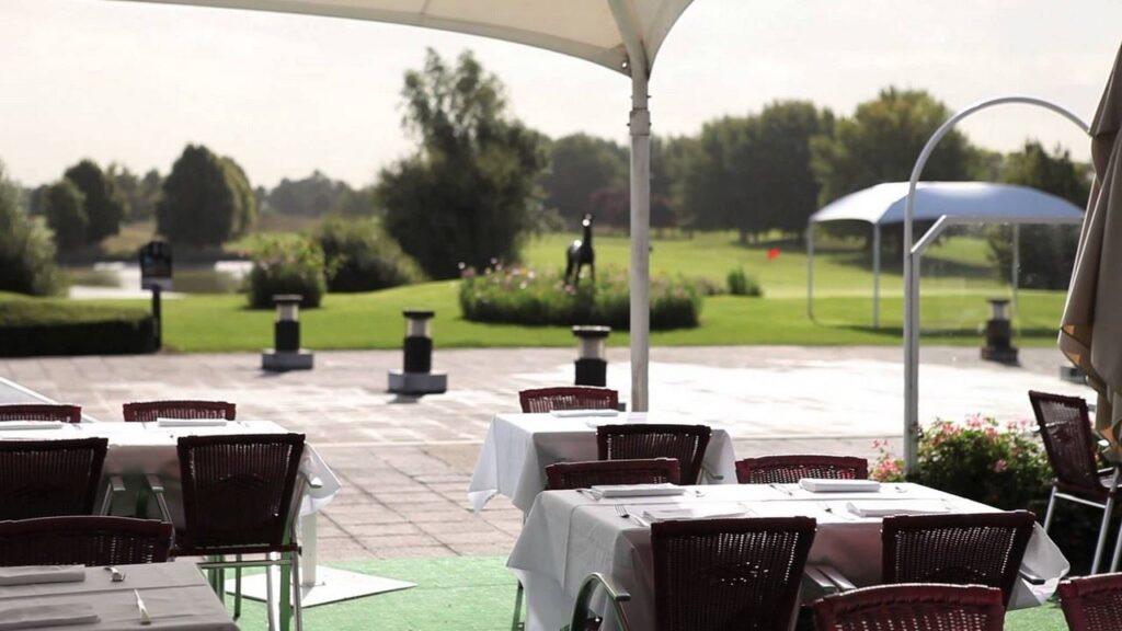 golf-hotel-de-mont-griffon-1lieu1salle-convention