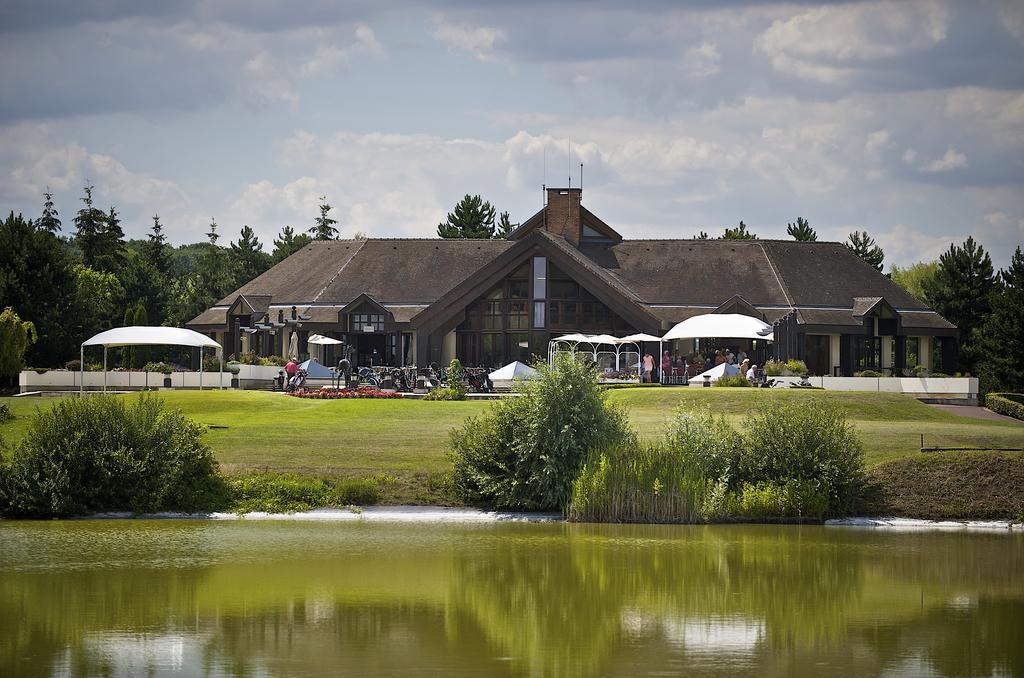 golf-hotel-de-mont-griffon-1lieu1salle-seminaire-residentiel