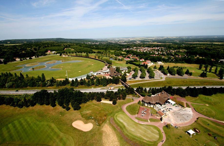 golf-hotel-de-mont-griffon-1lieu1salle-seminaire-semi-residentiel