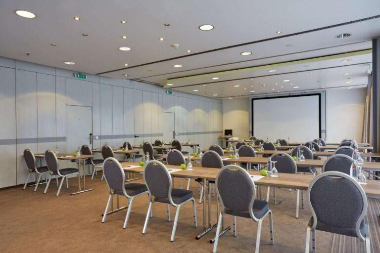 h-stuttgart-herrenberg-1lieu1salle-meetings.jpg