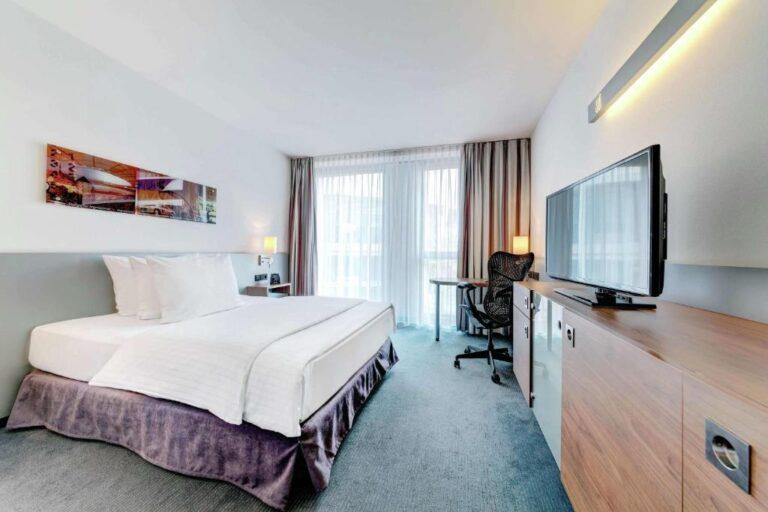 hilton-garden-stuttgart-neckarpark-1lieu1salle-event.jpg