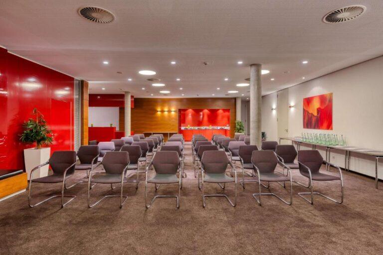 hilton-garden-stuttgart-neckarpark-1lieu1salle-meetings.jpg