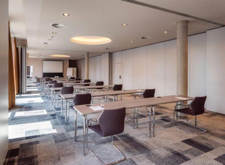 hilton-garden-stuttgart-neckarpark-1lieu1salle-reunions.jpg